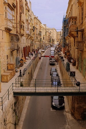 Ruas de Valleta, Malta - Morguefile photos