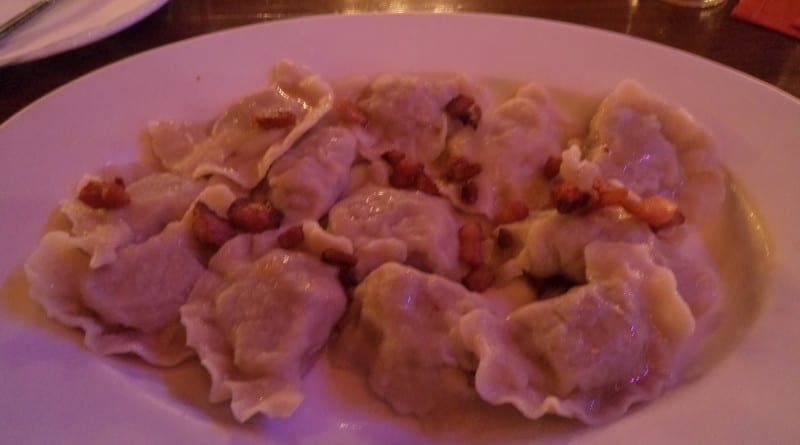 Pierogi, prato típico Polonês no restaurante Kolorowa, em Zakopane
