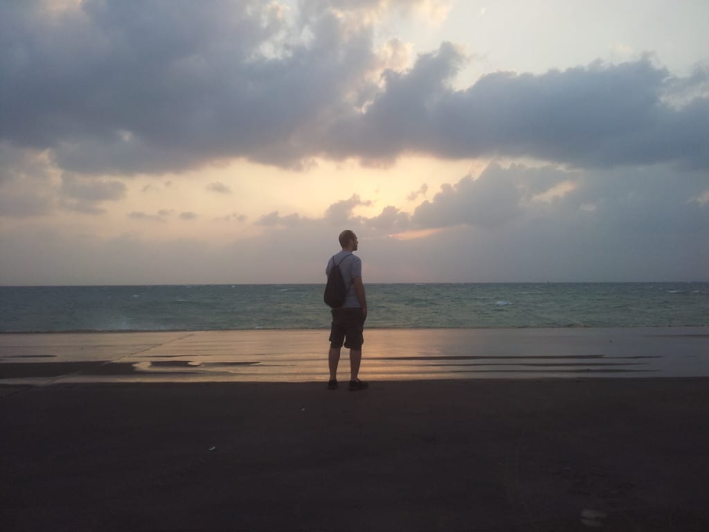 Por do sol em Okinawa, sul do Japão