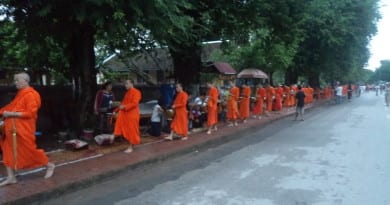 Giving Souls cerimony - Luang Prabang, Laos