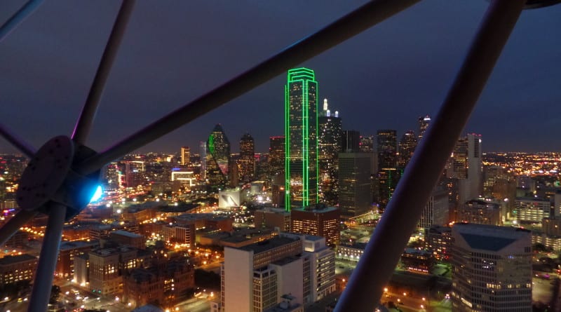 01 - Tower of the Americas, o show fica legal mesmo ao sol cair - Dallas, EUA
